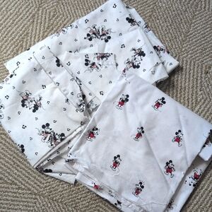 Spring Creative Disney Mickey & Minnie Musical Cotton Quilt Craft Fabric